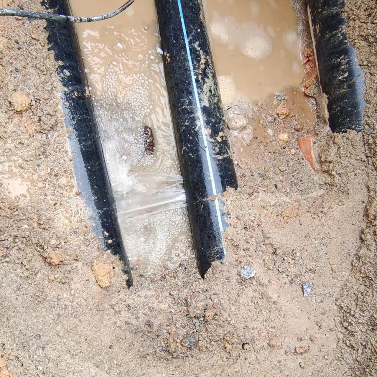黄浦PE管道漏水检测及维修7